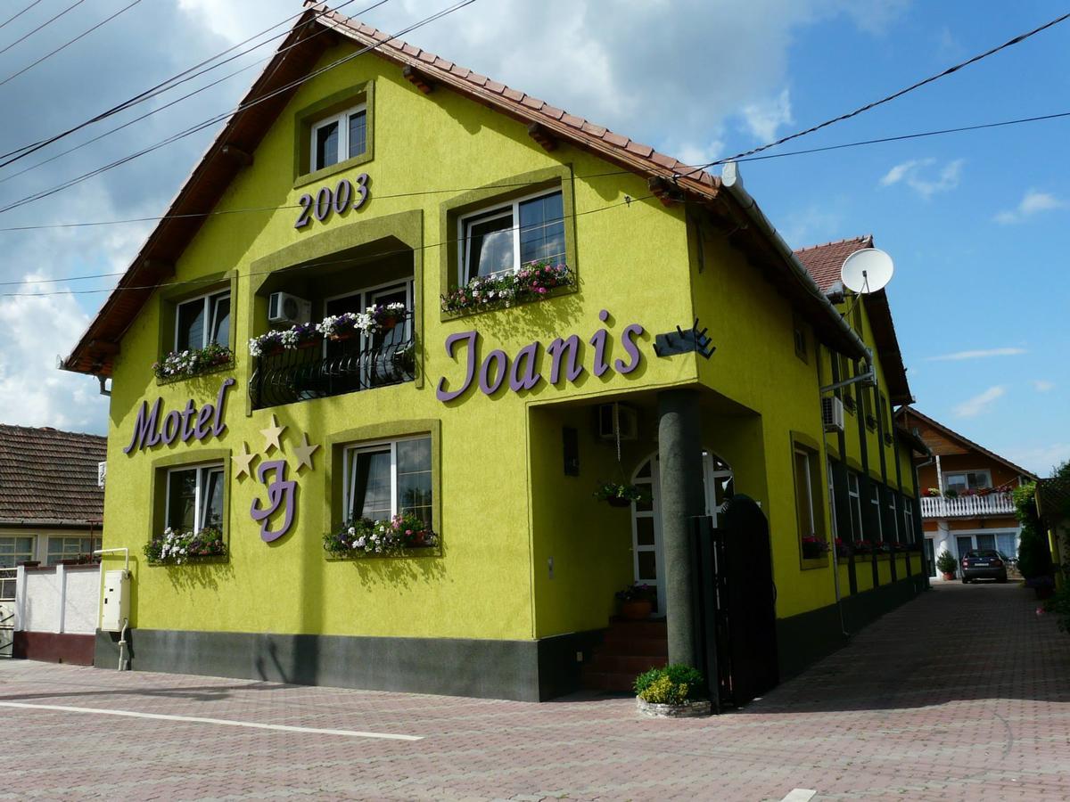 Motel Ioanis Mondorlak Kültér fotó