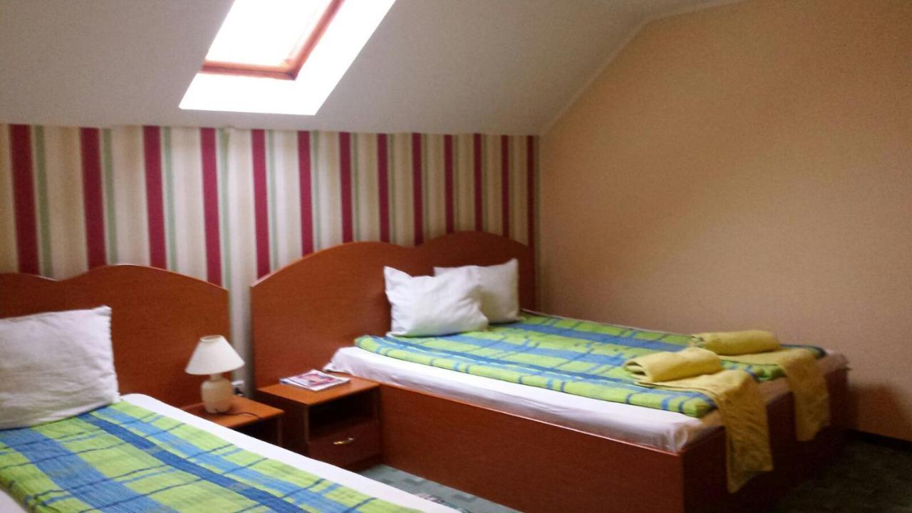 Motel Ioanis Mondorlak Kültér fotó