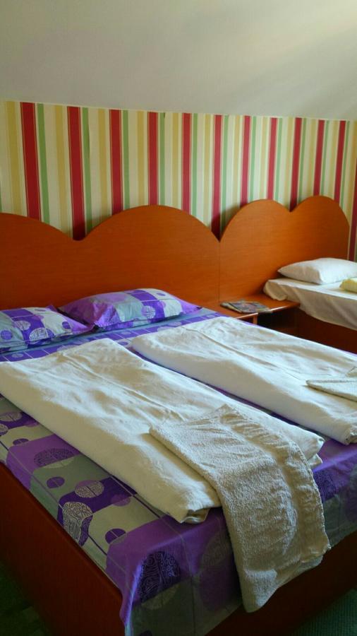 Motel Ioanis Mondorlak Kültér fotó