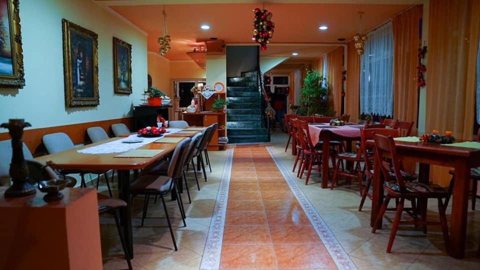 Motel Ioanis Mondorlak Kültér fotó